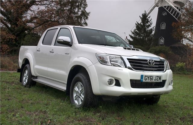 2005 toyota hilux review #4
