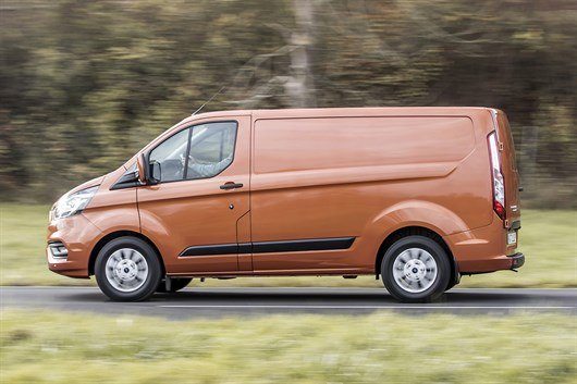 Ford Transit Custom 3 (1)