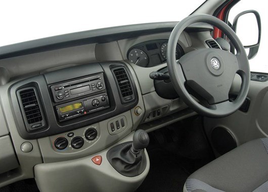 Vauxhall Vivaro (5)