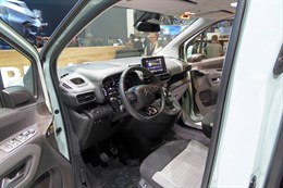 Citroen Berlingo 2018 Cockpit (4)