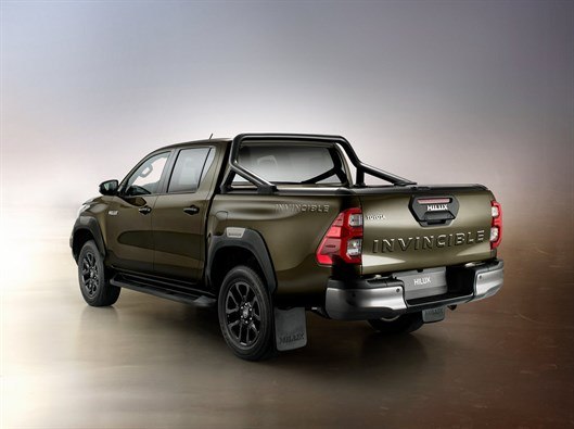 Rsz _hilux -3_4-back