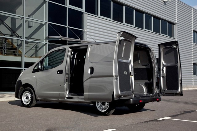 2015 Nissan NV200 Review & Ratings